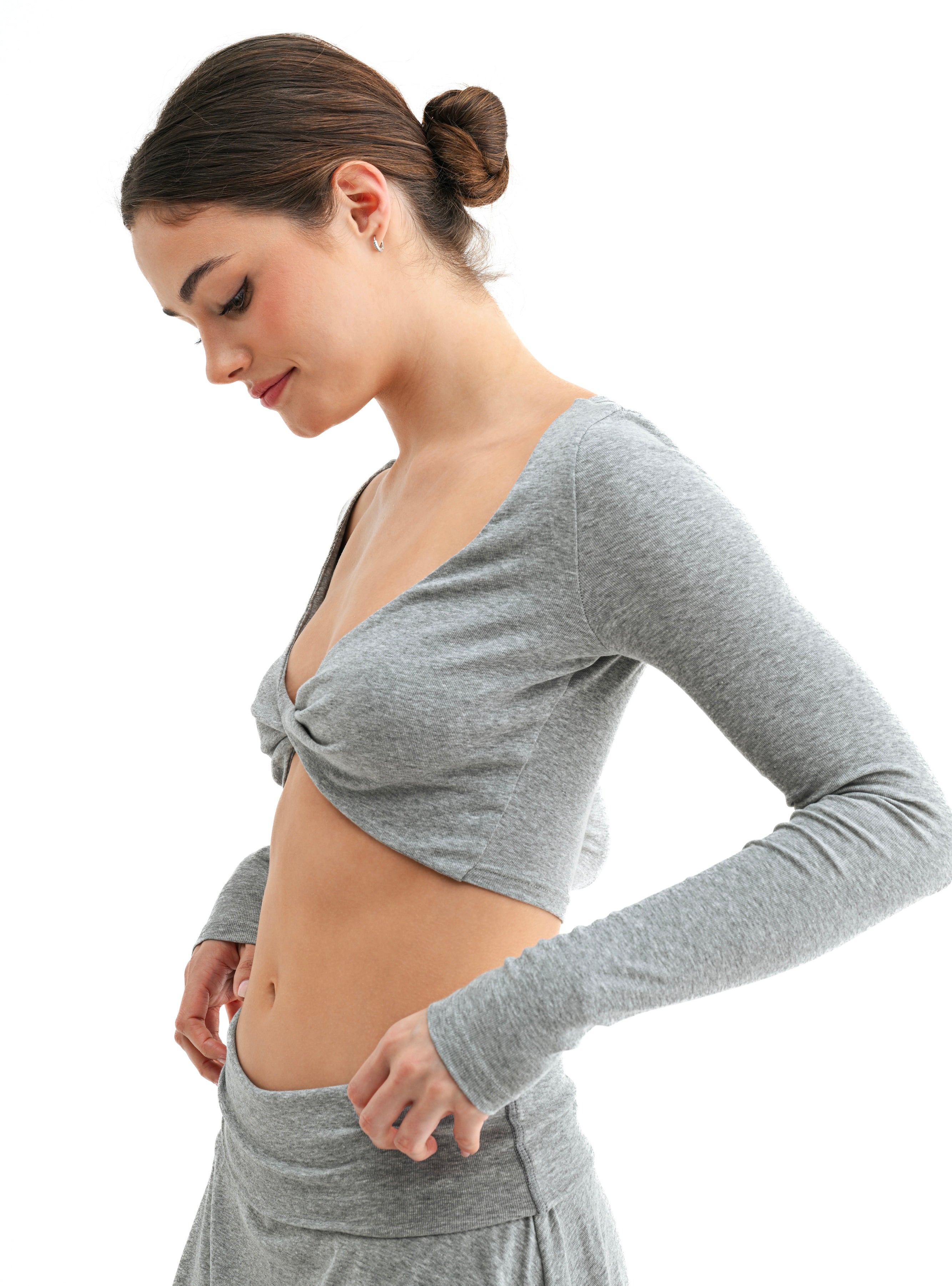 Ease Twist Top  │ Grey